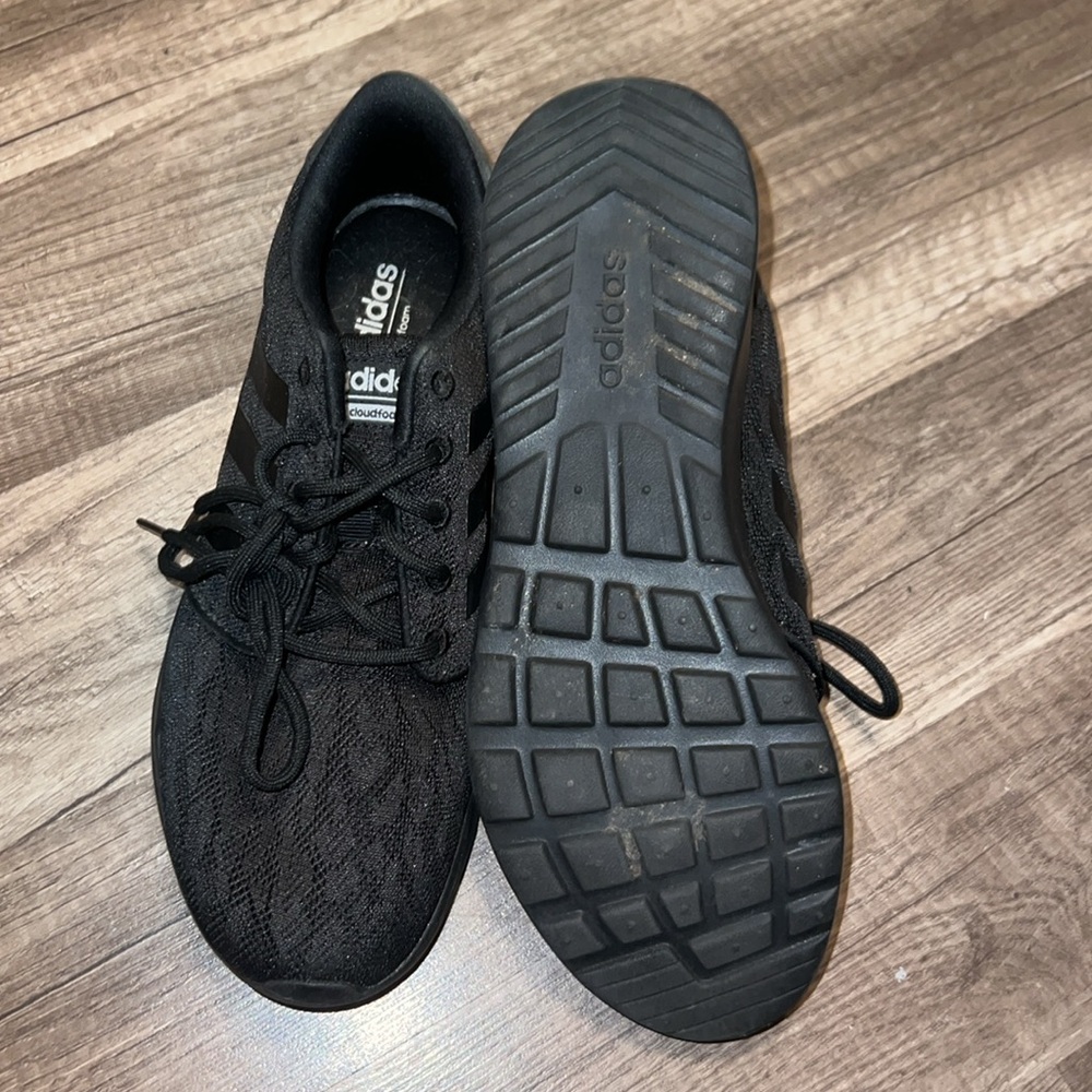 ADIDAS SHOES - Picture 6 of 6